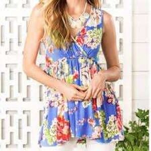 Matilda Jane Adventure Begins As a Rose V-Neck Sleeveless Tank Top Pleated Small